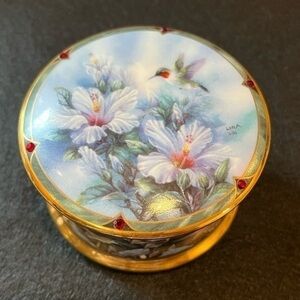 Vintage 1994 The Ruby Throated Hummingbird Music Box by Ardleigh-Elliot